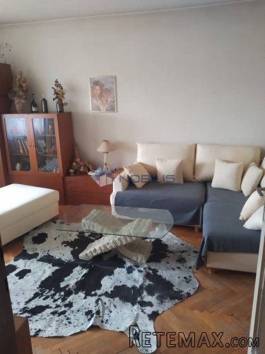 Zagreb, Dubrava, 54 m2, 3. kat , loggia, kod placa i..