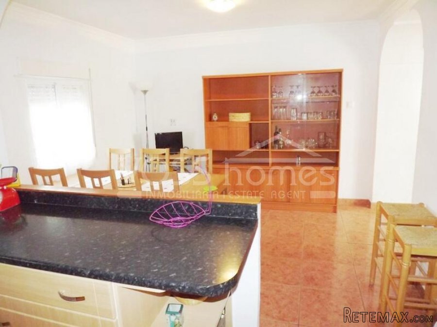 Large 180m2, semi-detached (but private) family home or B&B.. - 14