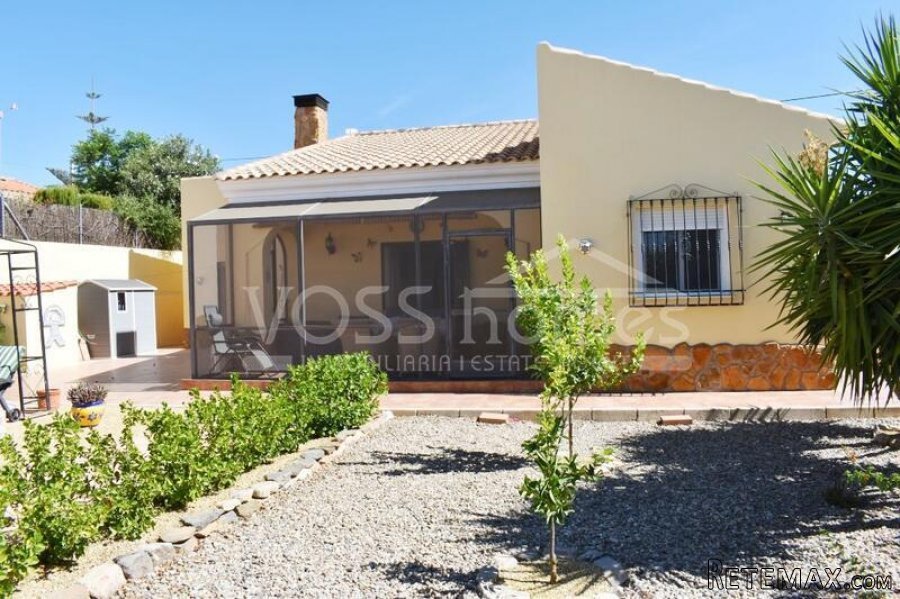 NEW & EXCLUSIVE TO VOSS HOMES - A beautifully presented 2.. - 14