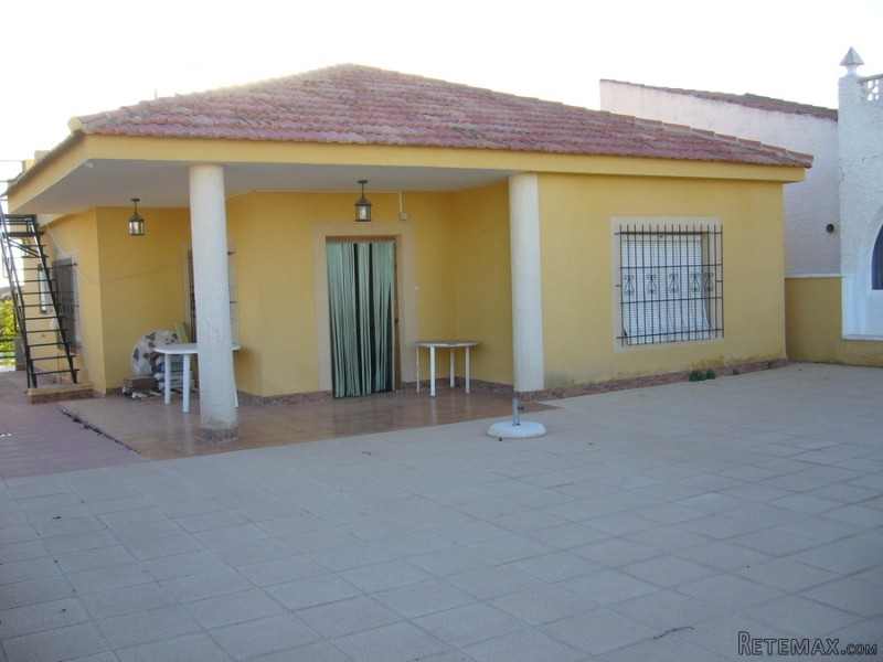 4 Bedrooms - Villa - Alicante - For Sale