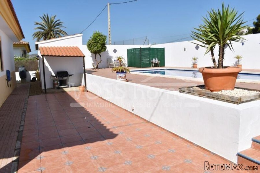 NEW & EXCLUSIVE LISTING TO VOSS HOMES - A beautifully.. - 18