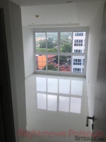 1 Bedroom Condo for sale in Pattaya -.. - 2