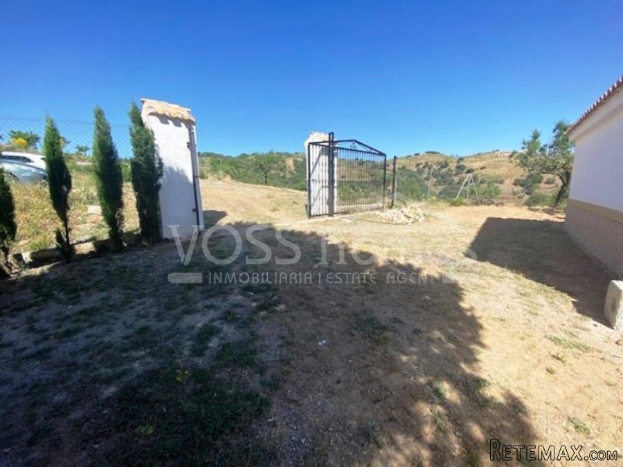 Attractive country property with 2 bedrooms & 1 bathroom.. - 19