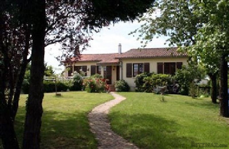 Delightful Detached Country House