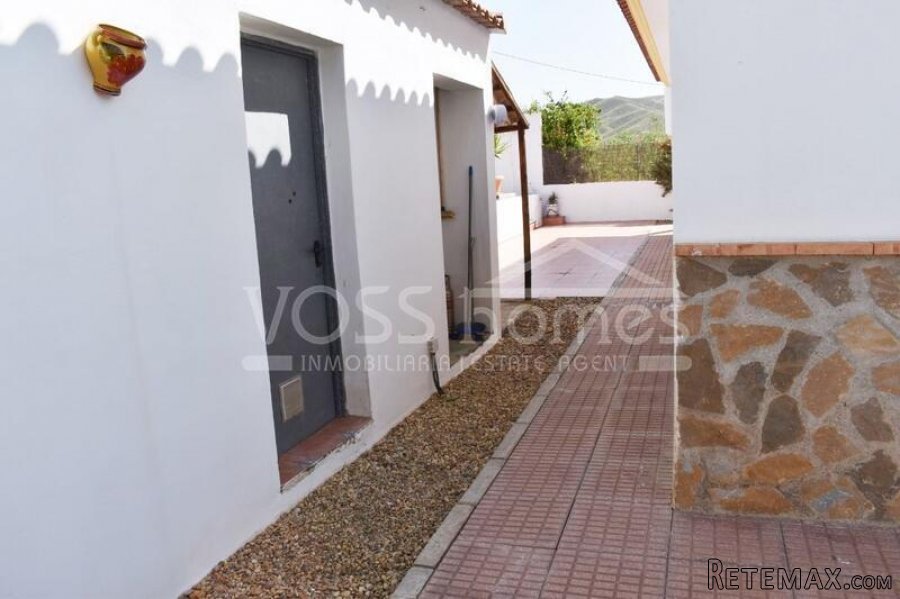 NEW & EXCLUSIVE LISTING TO VOSS HOMES - A beautifully.. - 19