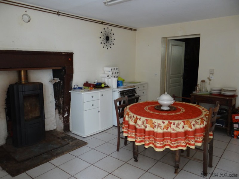 Two Semi Terraced Houses With Garden.. - 2