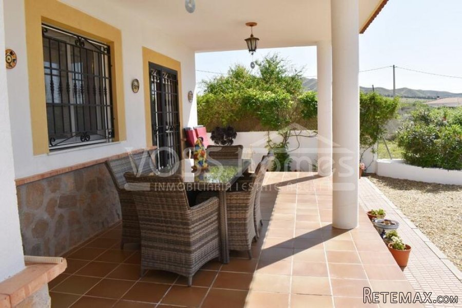 NEW & EXCLUSIVE LISTING TO VOSS HOMES - A beautifully.. - 20