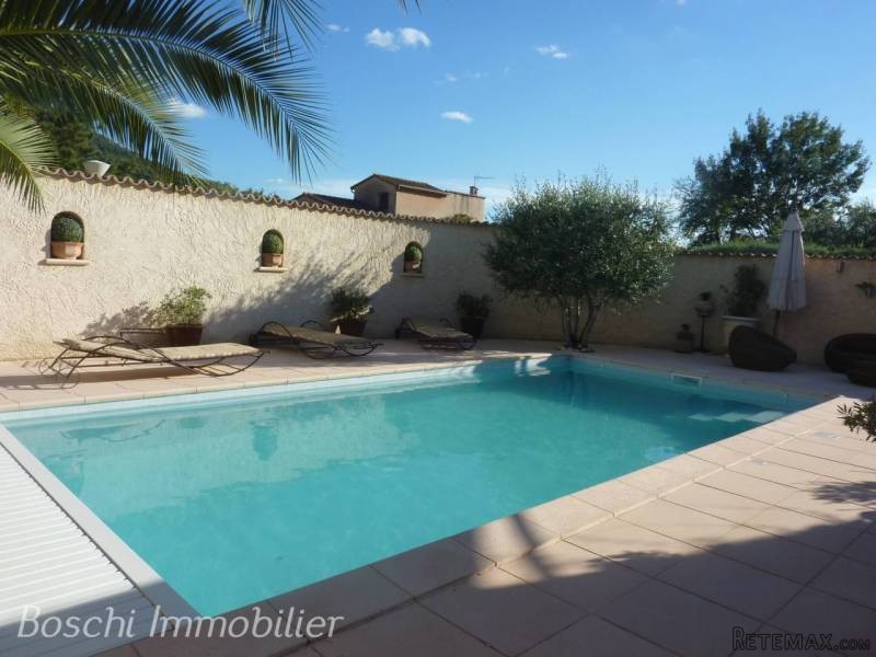 Pretty Villa For Sale With Enclosed.. - 2