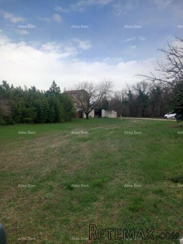 Prodaje se građevinsko zemljište, 1730 m² - 2