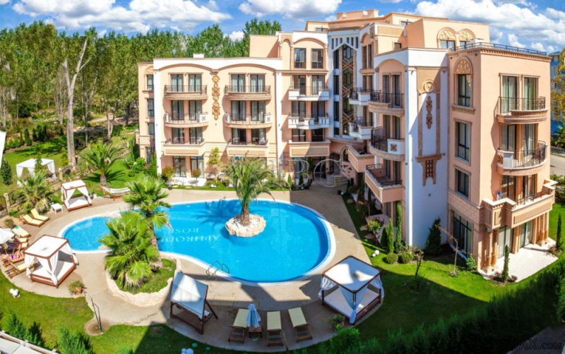 Furnished 1-bedroom apartment with Pool..