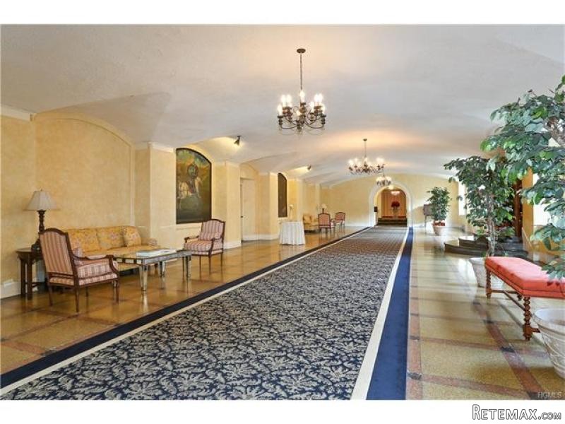 2 bedroom Commercial Property For Sale:.. - 2