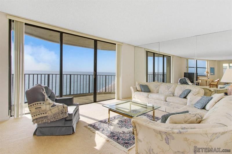 2 bedroom Residence For Sale: Singer.. - 2