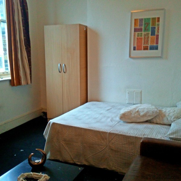 Large And Bright Double Bedroom Near..