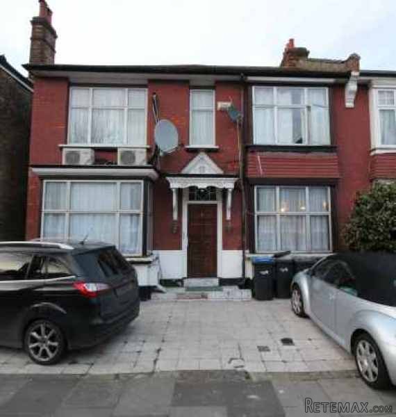 3 bedroom, Flat house for sale