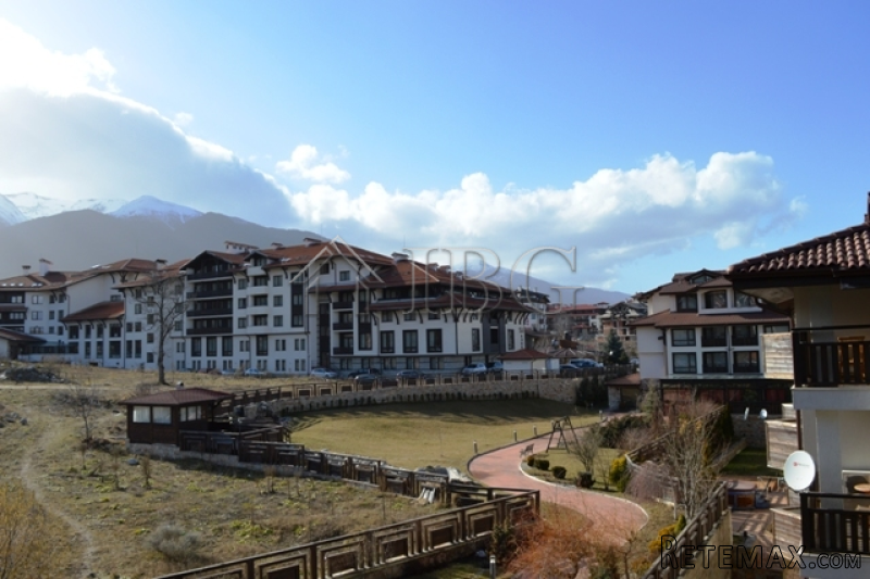 Elegantly furnished 1-bedroom apartment..