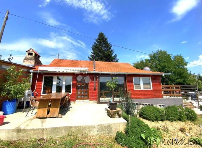 Građevna parcela 7696 m², s kućom i uporabnom dozvolom: pano - 2