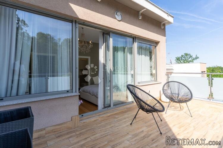 Top Penthouse Pun Svjetla - 2 Terase - 2 Balkona - 2 Parking