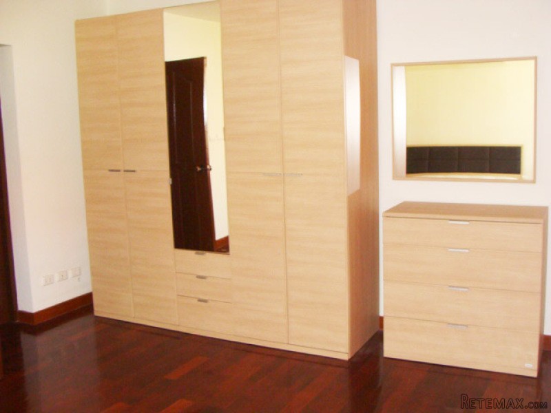 Spacious townhouse right on Jomtien..