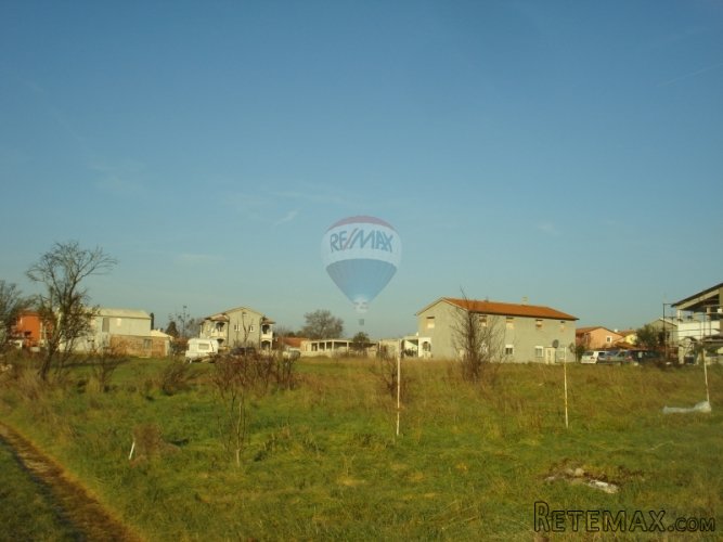 Štinjan-građevinsko zemljište 1km od mora - 4
