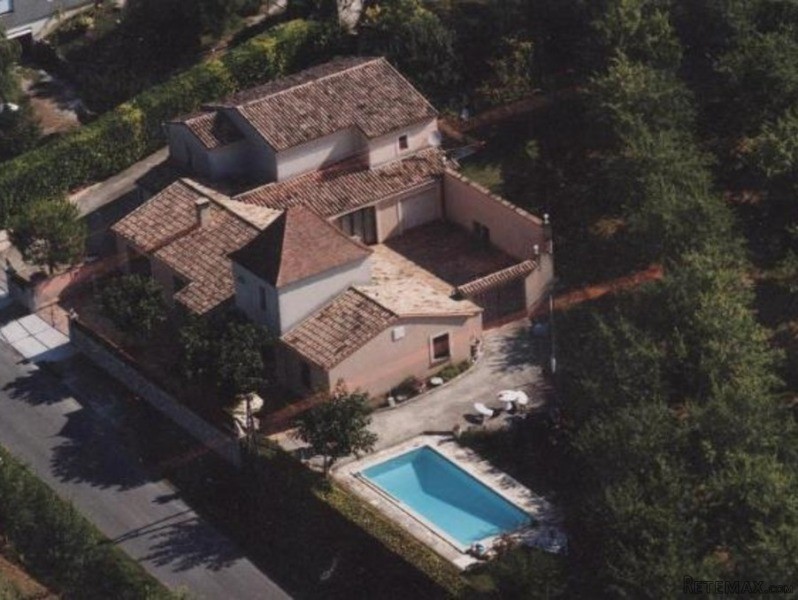 Large Village House With 3 Garages