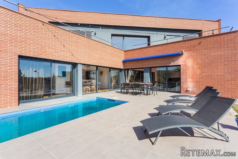 Modern detached house with luxury.. - 2