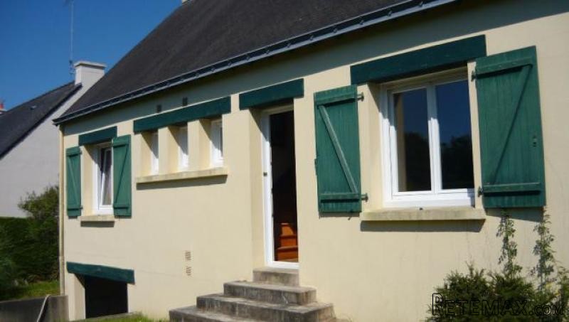 Traditional Detached House with Garden - 2