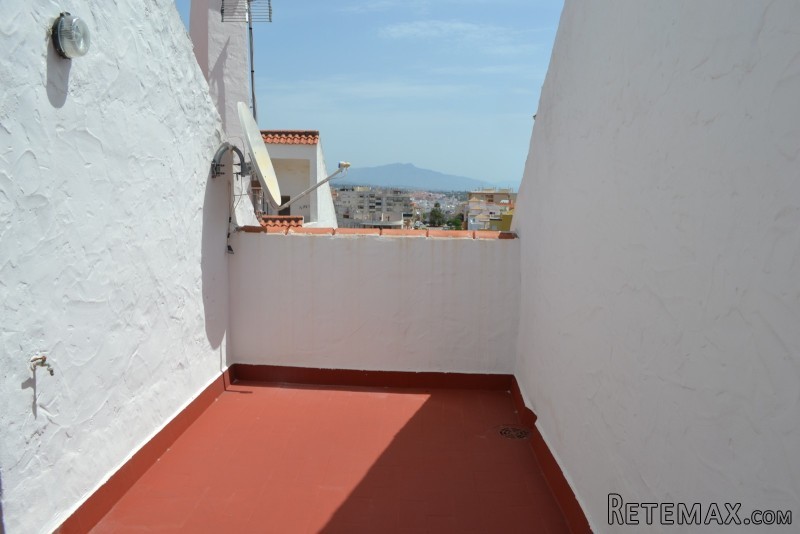 4 bedroom property near Estepona Back.. - 2