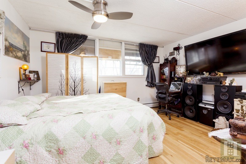 2 bedroom Apartment For Sale: 123.. - 2
