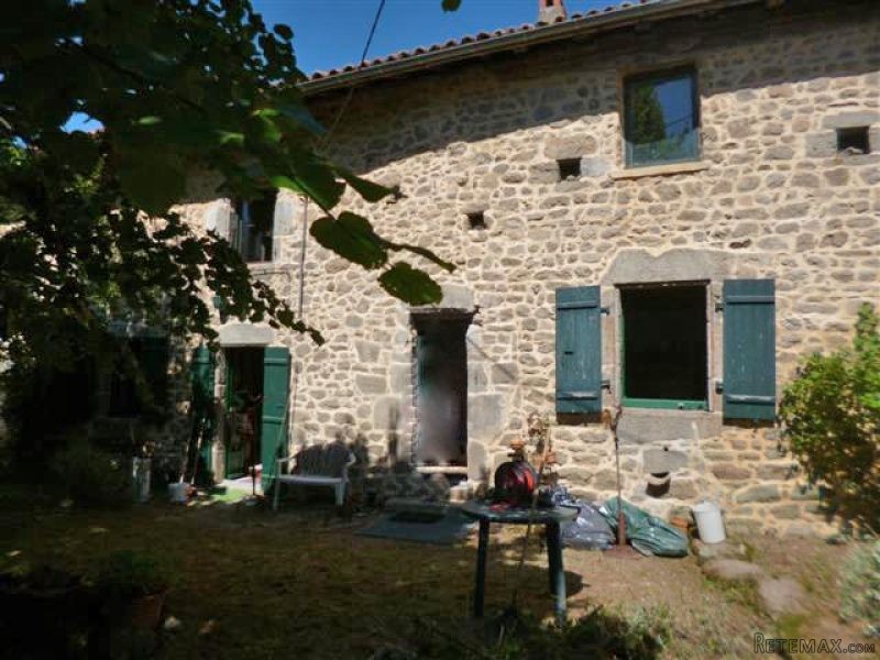 Cottage And Barn To Finish To Renovate..