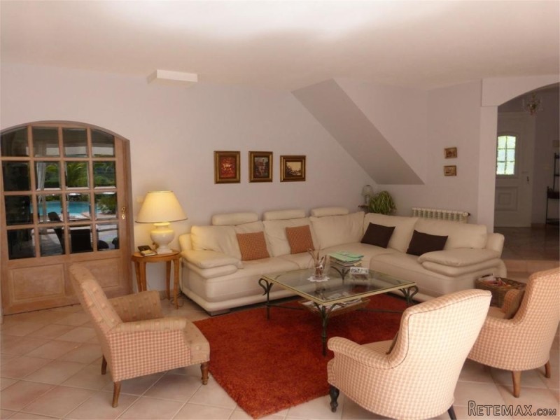 Exceptional 4 Bedroom Villa With.. - 2