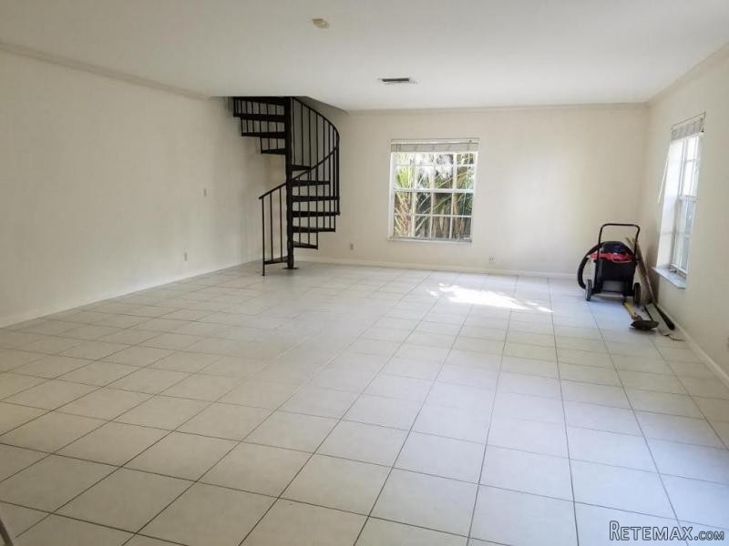 32 Seabreeze Av #c, Delray Beach, FL -.. - 2