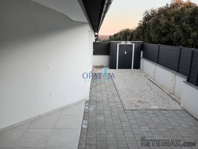 Barbariga - kuća u nizu 300m od mora! - 2