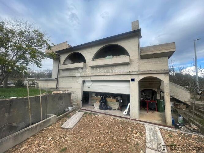 BILICE – KUĆA ZA INVESTICIJU ILI OBITELJ - 2