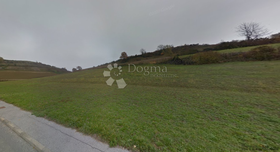 KRAPINA - ZEMLJIŠTE ZA OBITELJSKU KUĆU S VELIKOM OKUĆNICOM - 3