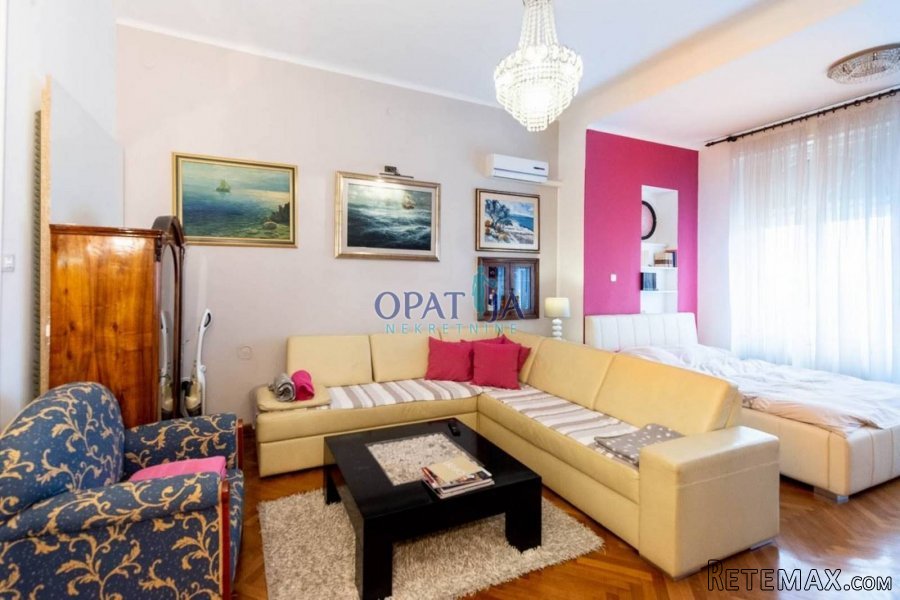 PEĆINE - Predivan stan od 107 m2 s dvije garaže i okućnicom! - 3