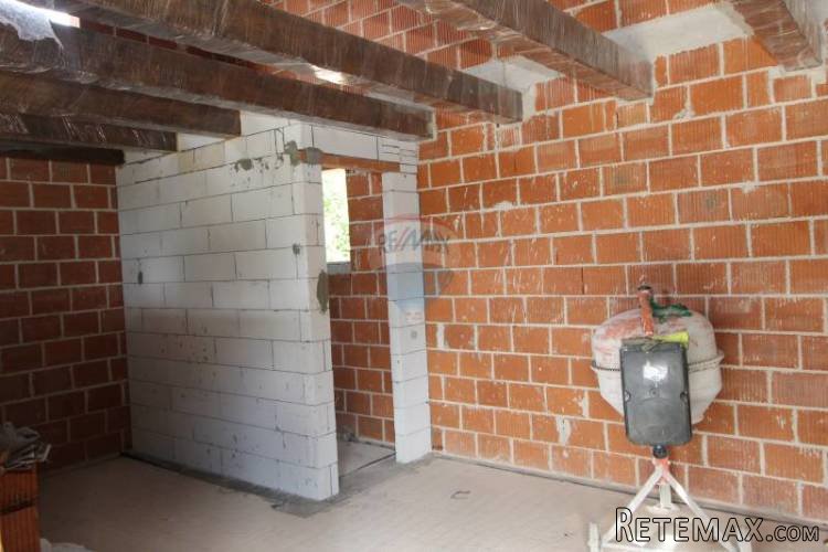 Maslinik s kučicom od 30m2 - 5