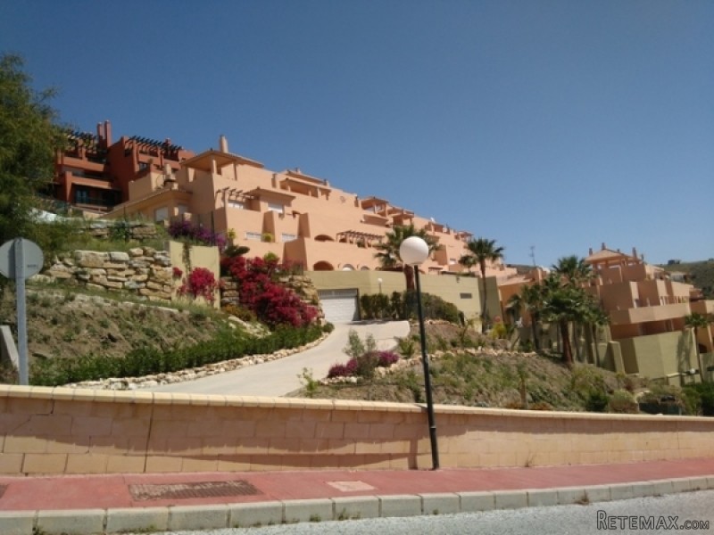 2 bed Apartment in CALAHONDA - 2