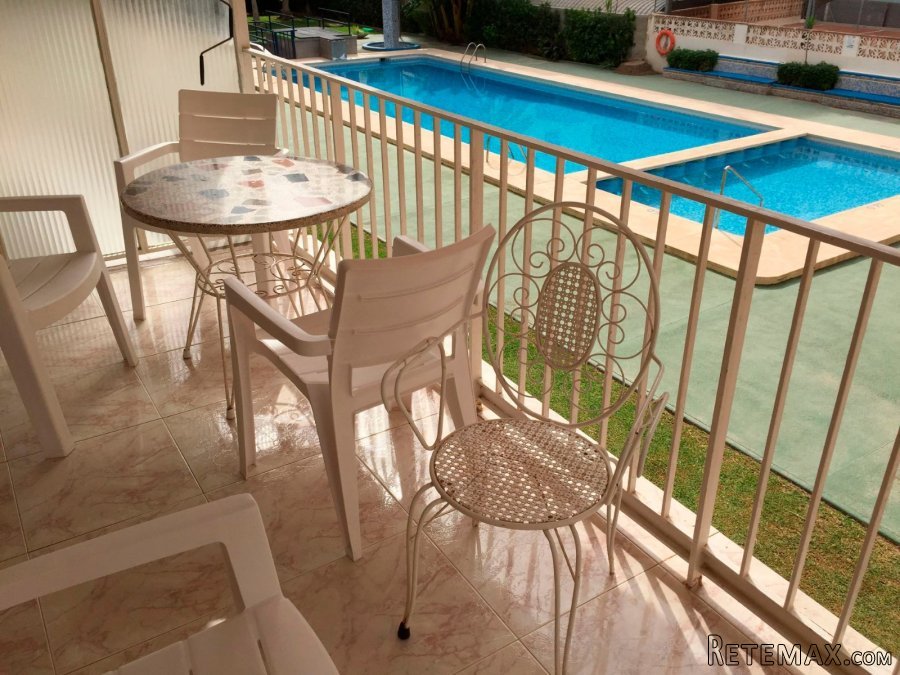 Apartamento de 3 dormitorios y 2 baños al lado de la..
