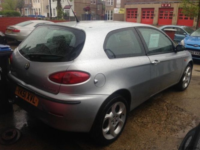 Alfa Romeo 147 T SPARK LUSSO - 2