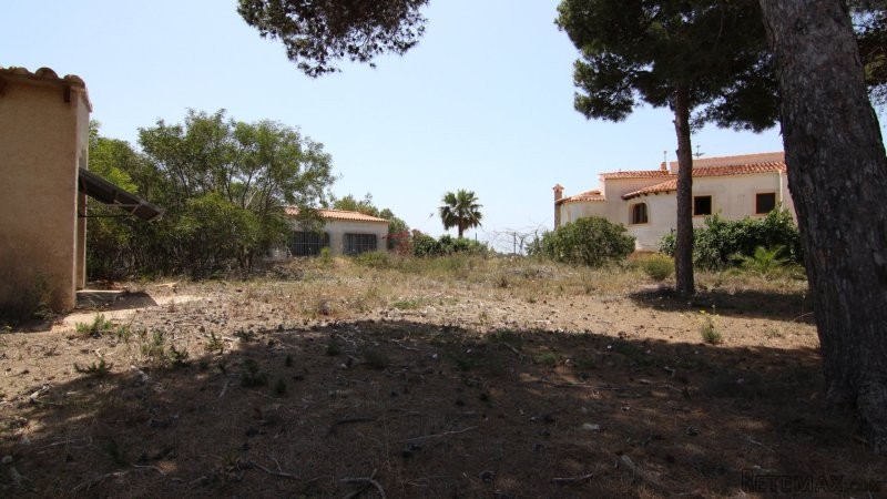 Building plot with sea views in Javea