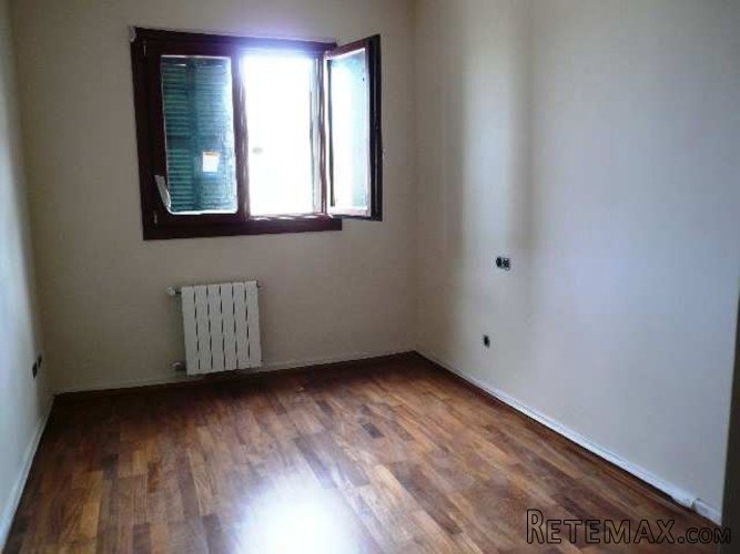 Fantastic newly-built townhouses, clozse to all amenities... - 2