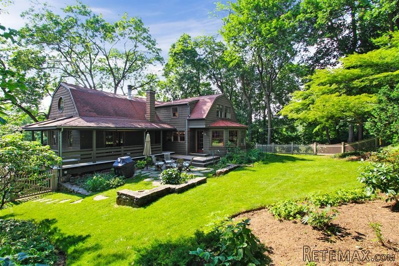 4 bedroom House For Sale: 287 Rye Beach..