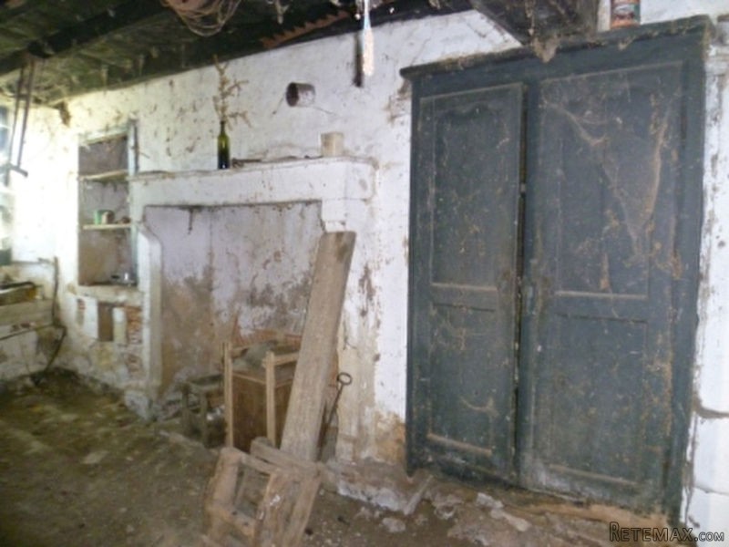 EC0841al Old House and Barn to.. - 2