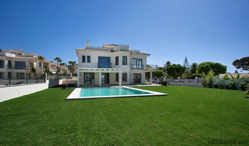 4 Bedrooms - Villas - Malaga - For Sale - 2
