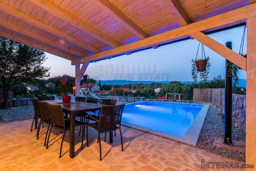 Prekrasna renovirana kuća s bazenom i pogledom! - 5