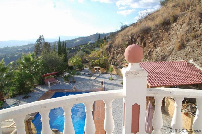 Villa for Sale in Arenas 320.000.. - 2
