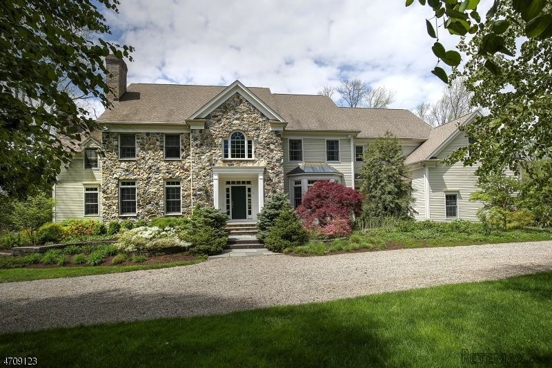 5 bedroom Detached House For Sale: 51..