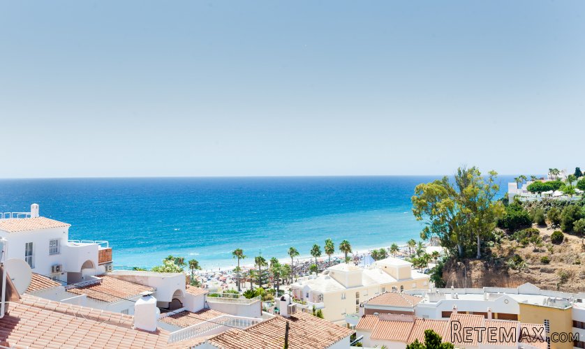 Välkomna till vackra Burriana i Nerja och denna fantastiska..