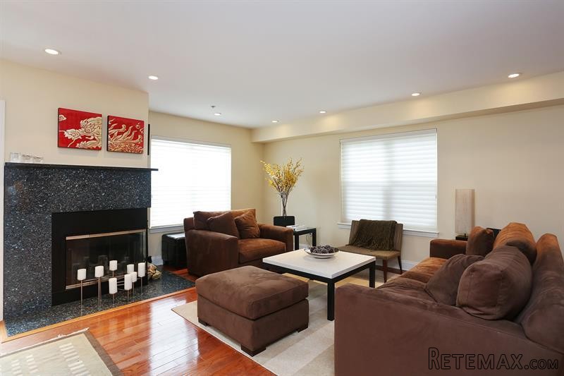 3 bedroom House For Sale: 75 W.. - 2