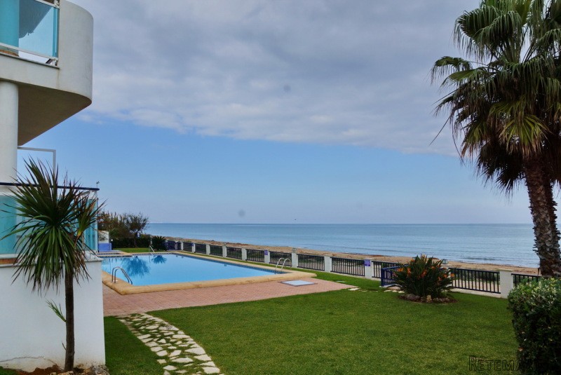 Penthouse Overlooking The Sea With..